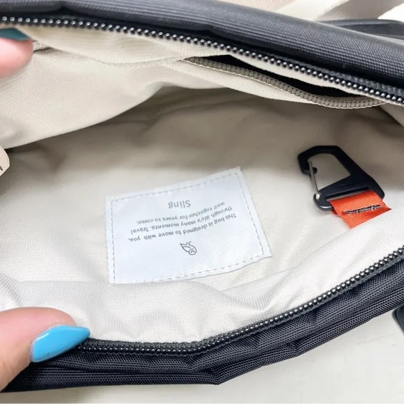 Bellroy Premium Edition Sling NWT - Picture 6 of 11